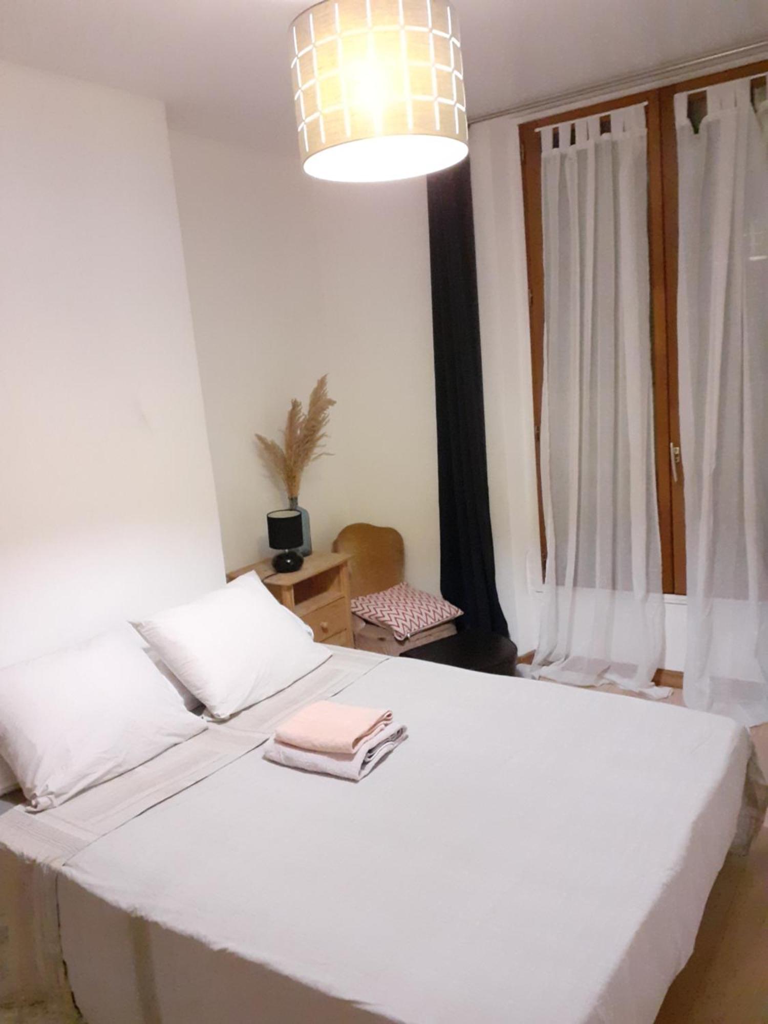 Calme Et Proche Tour Eiffel Apartment ปารีส ภายนอก รูปภาพ